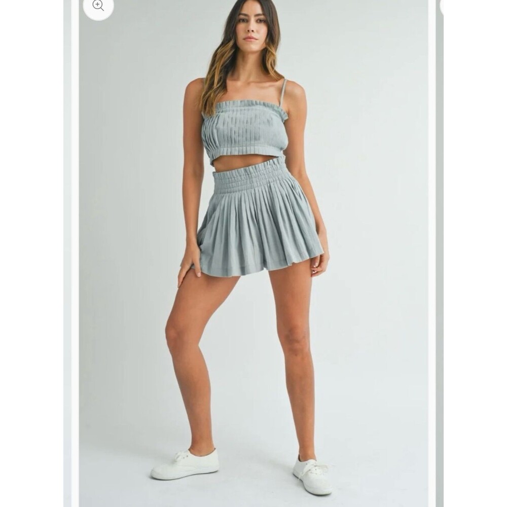 Women’s Shorts & cropped top set- Light Gray - NWT